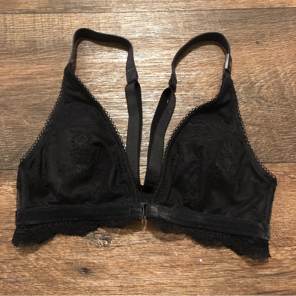 Victorias Secret Extra Small Black Bralette NWT
